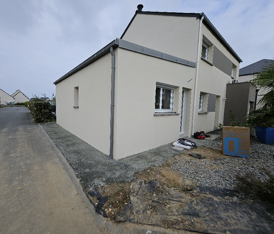 Photo après extension terminée à Saint-coulomb – Studio de 30 m² livrée par Ouest Extension