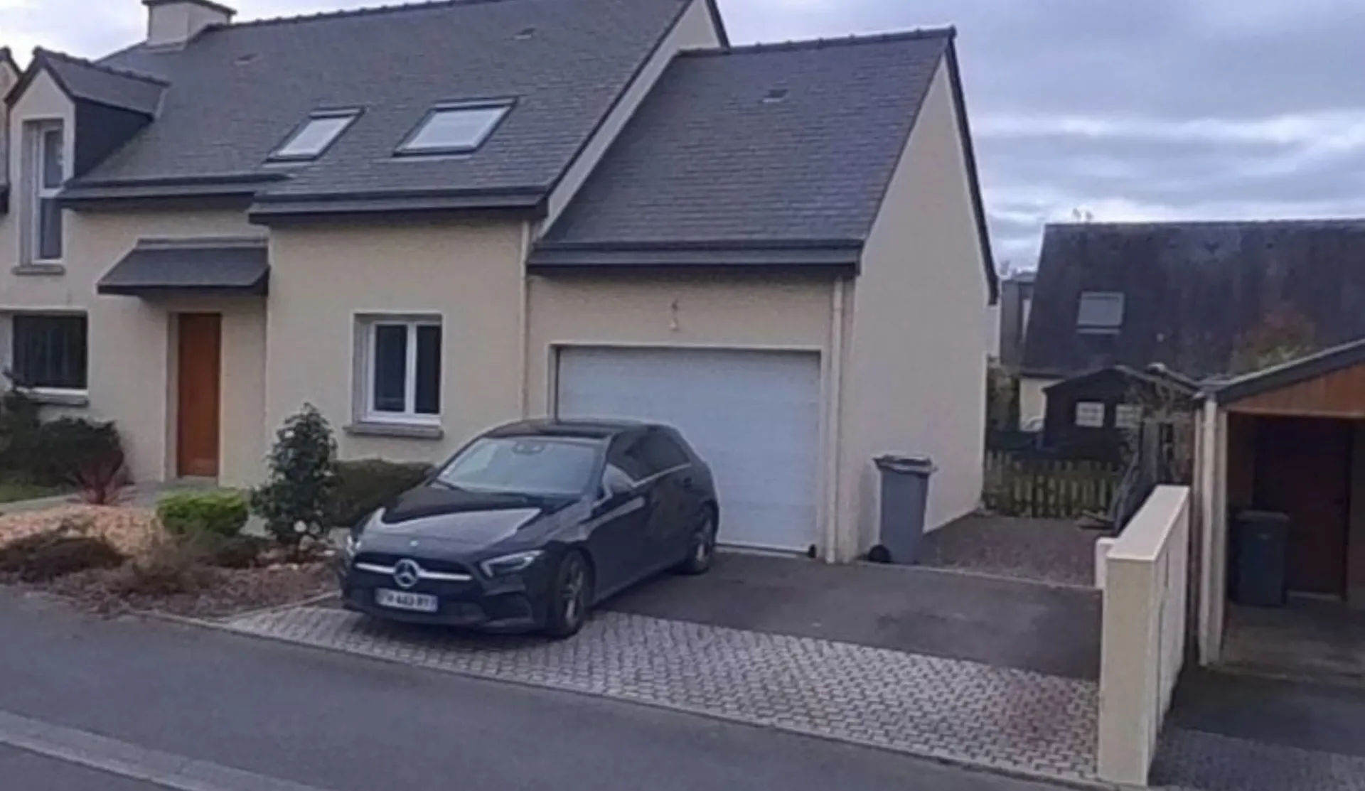 Photo avant extension de garage et carport à Montgermont – Ouest Extension